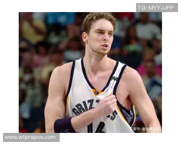 回顾2012年劳尔的辉煌足球生涯与传奇成就