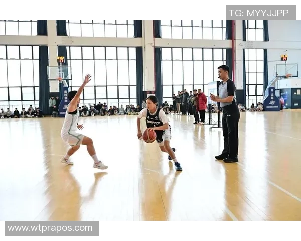 成都篮球队在全国锦标赛中的默契配合与战术执行分析 成都篮球队在全国锦标赛中的默契配合与战术执行分析